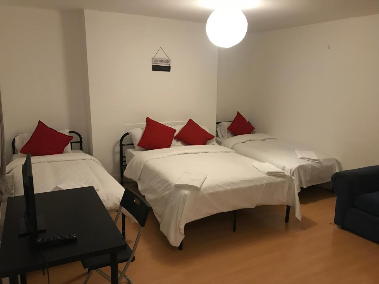 Poplar Guest House Londen Buitenkant foto
