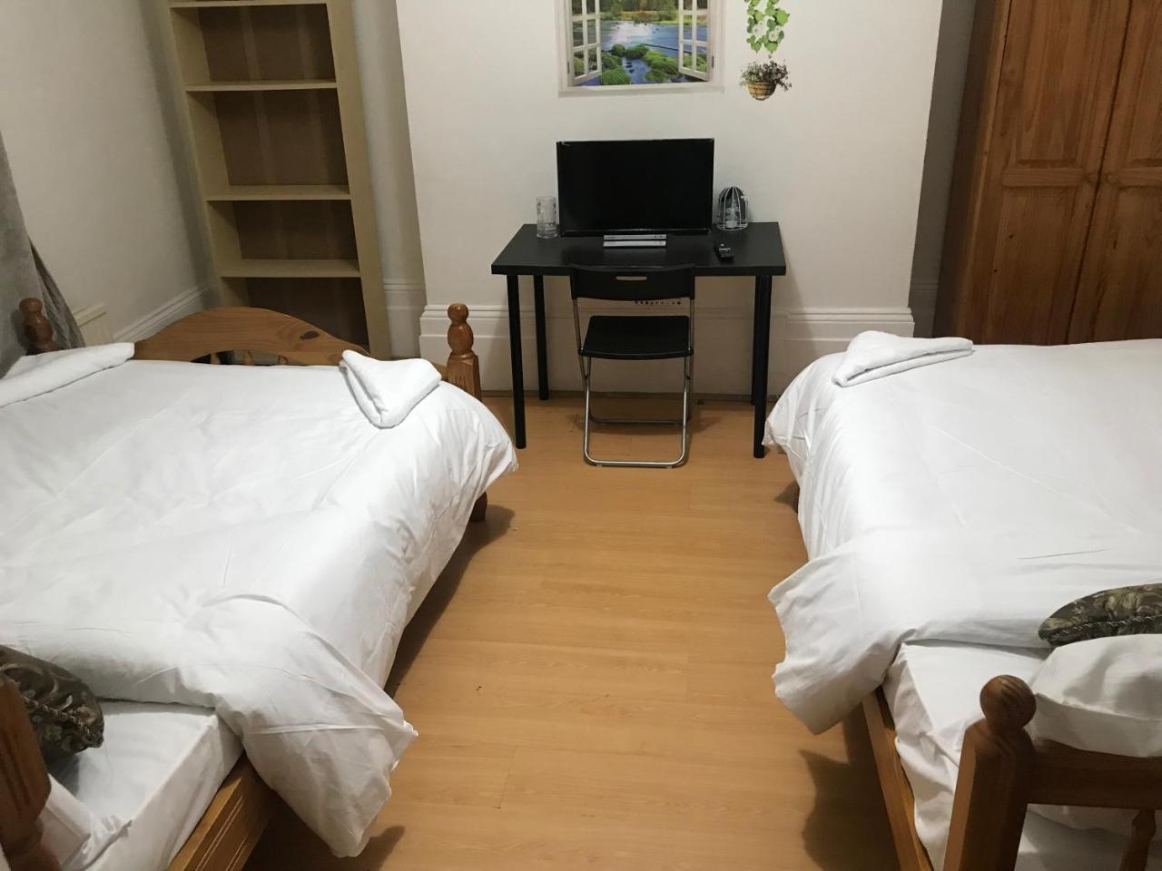 Poplar Guest House Londen Buitenkant foto