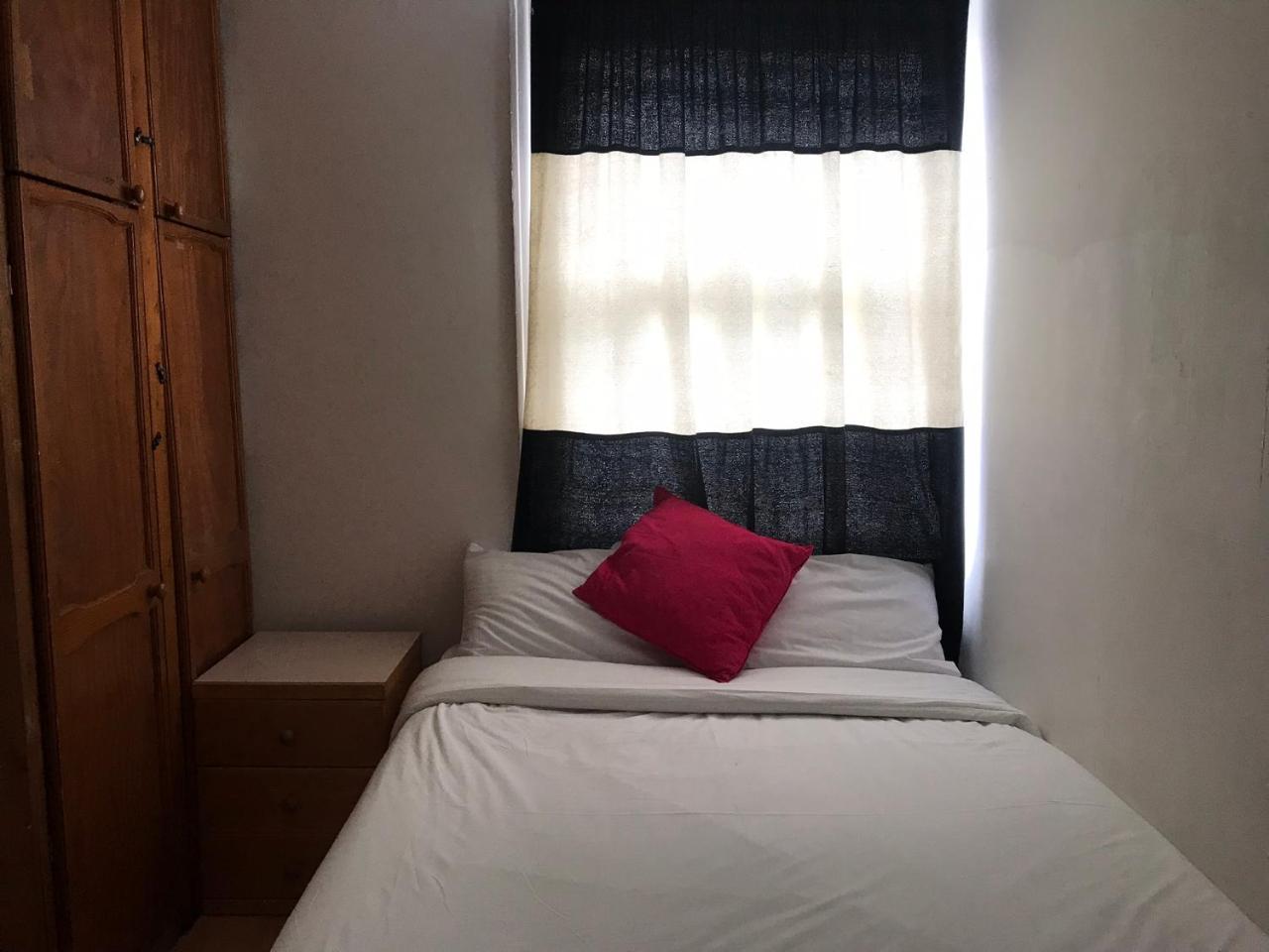 Poplar Guest House Londen Buitenkant foto